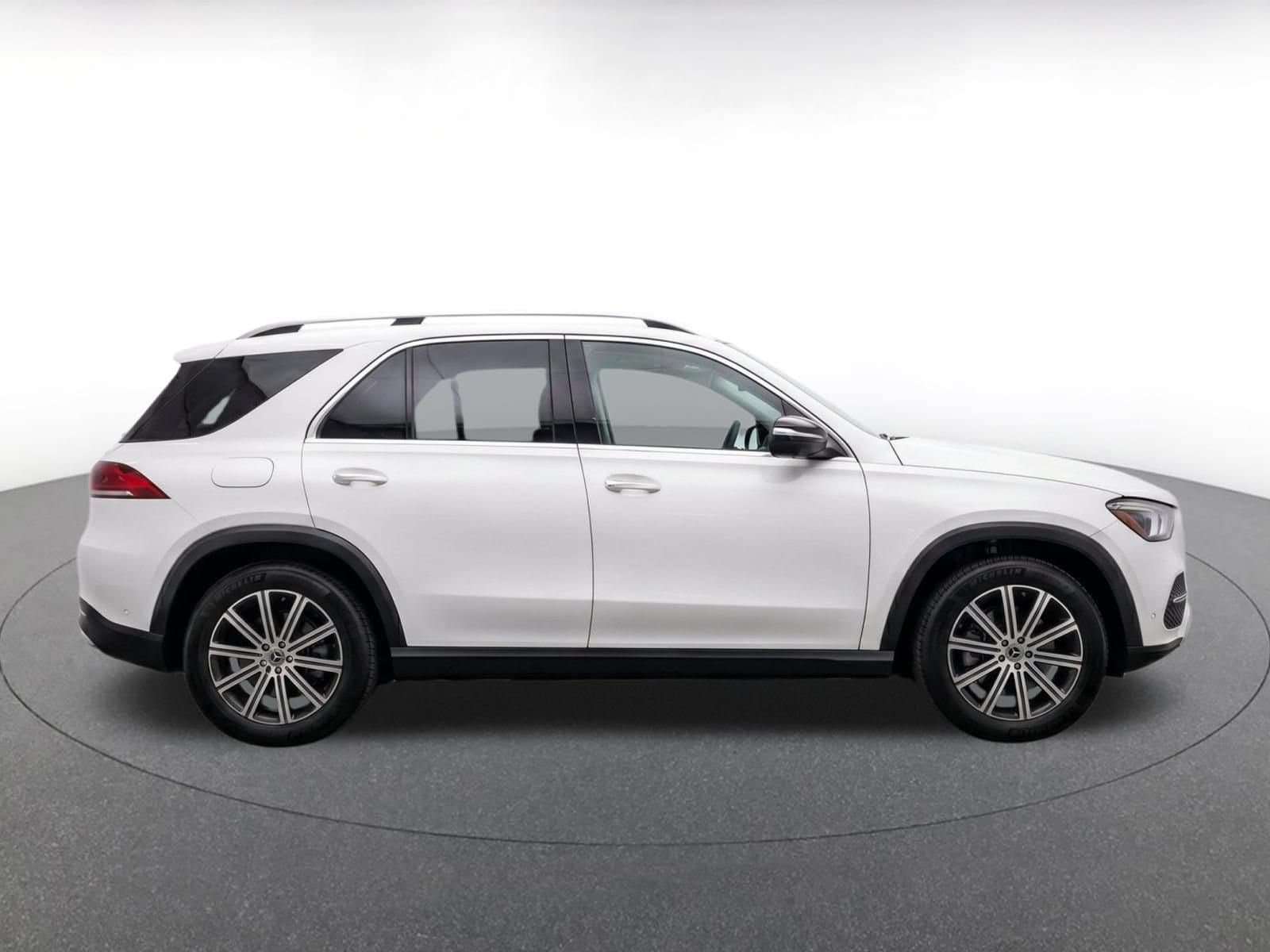 Thumbnail: 2026 Mercedes-Benz GLE - 10