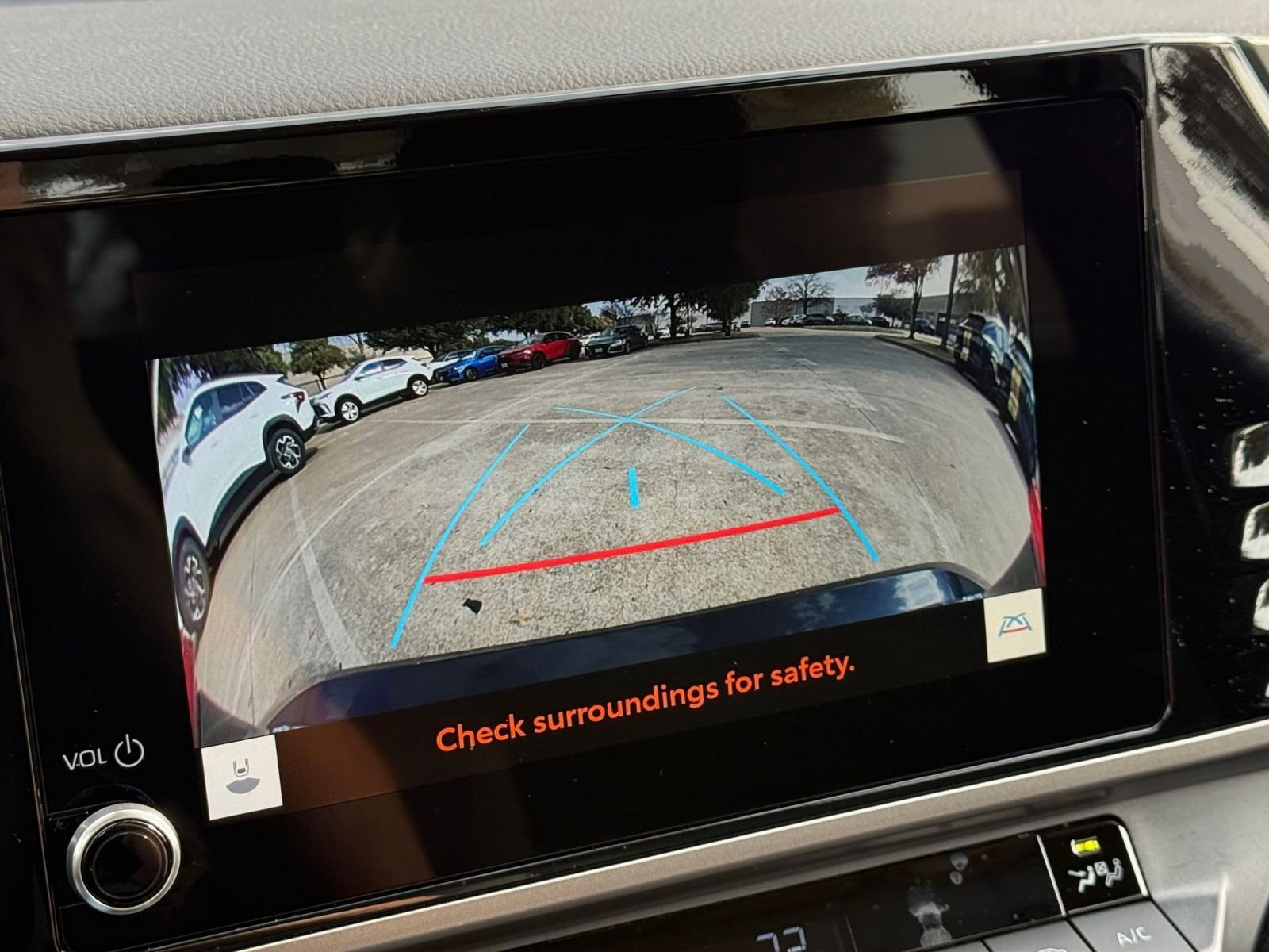 Thumbnail: 2025 Toyota Camry - 18