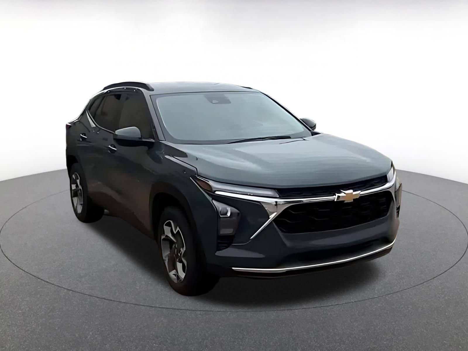 Thumbnail: 2025 Chevrolet Trax - 3