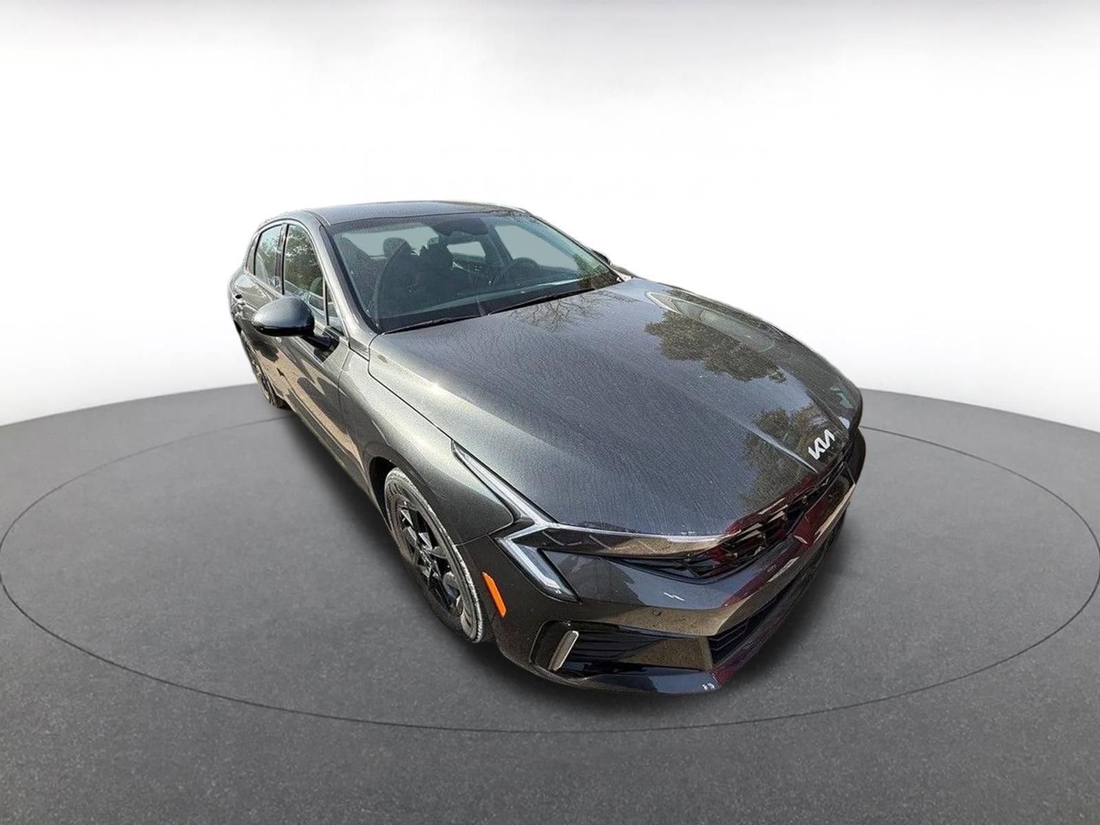 Thumbnail: 2025 Kia K5 - 1