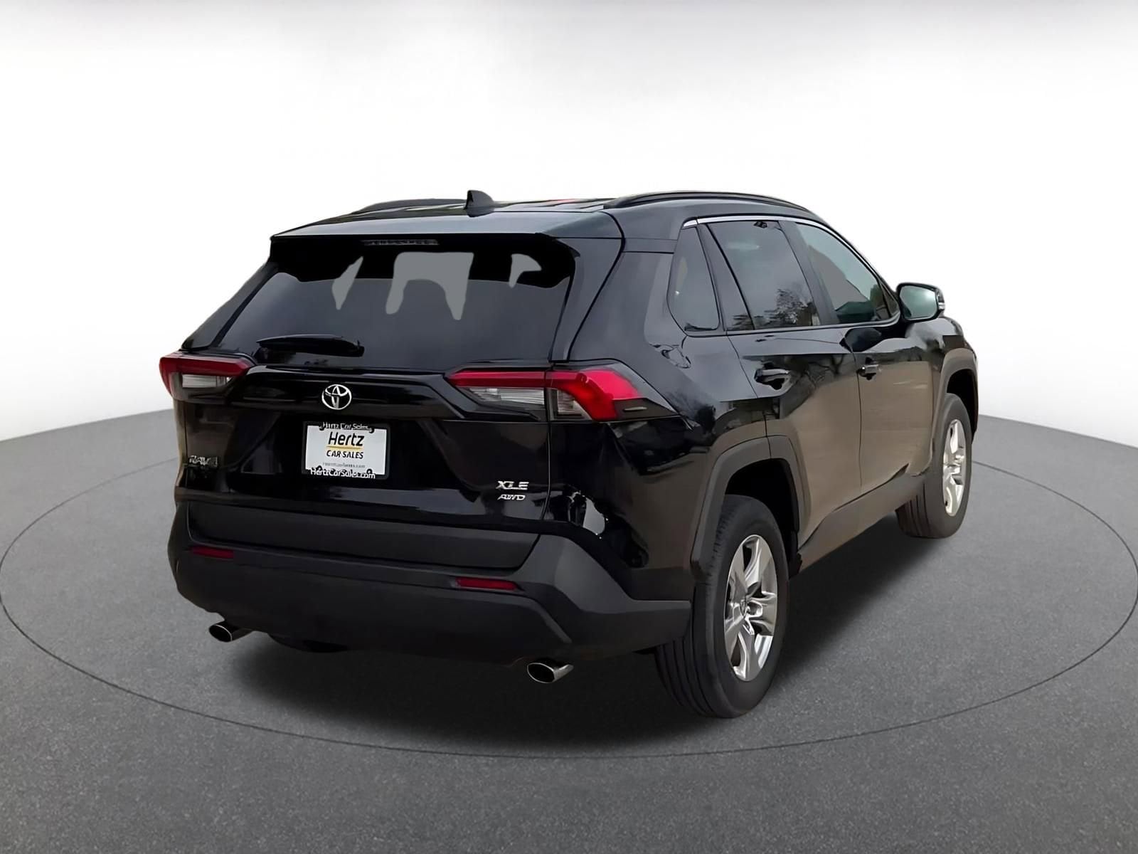 Thumbnail: 2025 Toyota RAV4 - 14