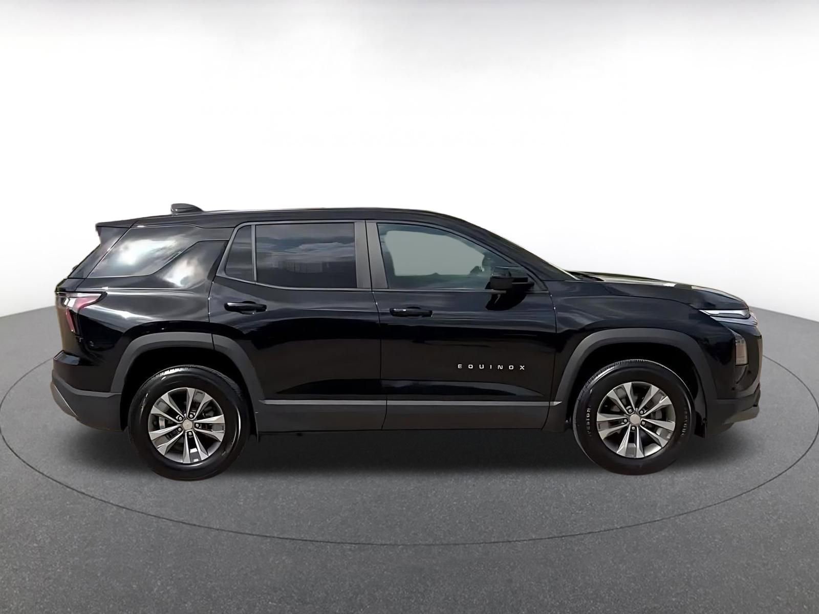 Thumbnail: 2025 Chevrolet Equinox - 16