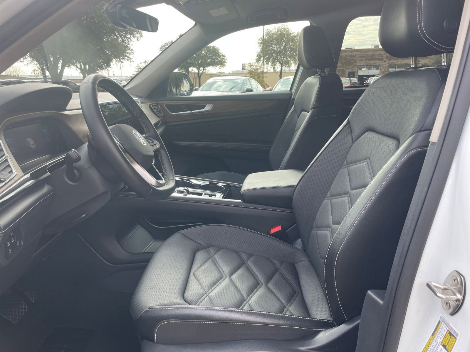 Thumbnail: 2025 Volkswagen Atlas - 29