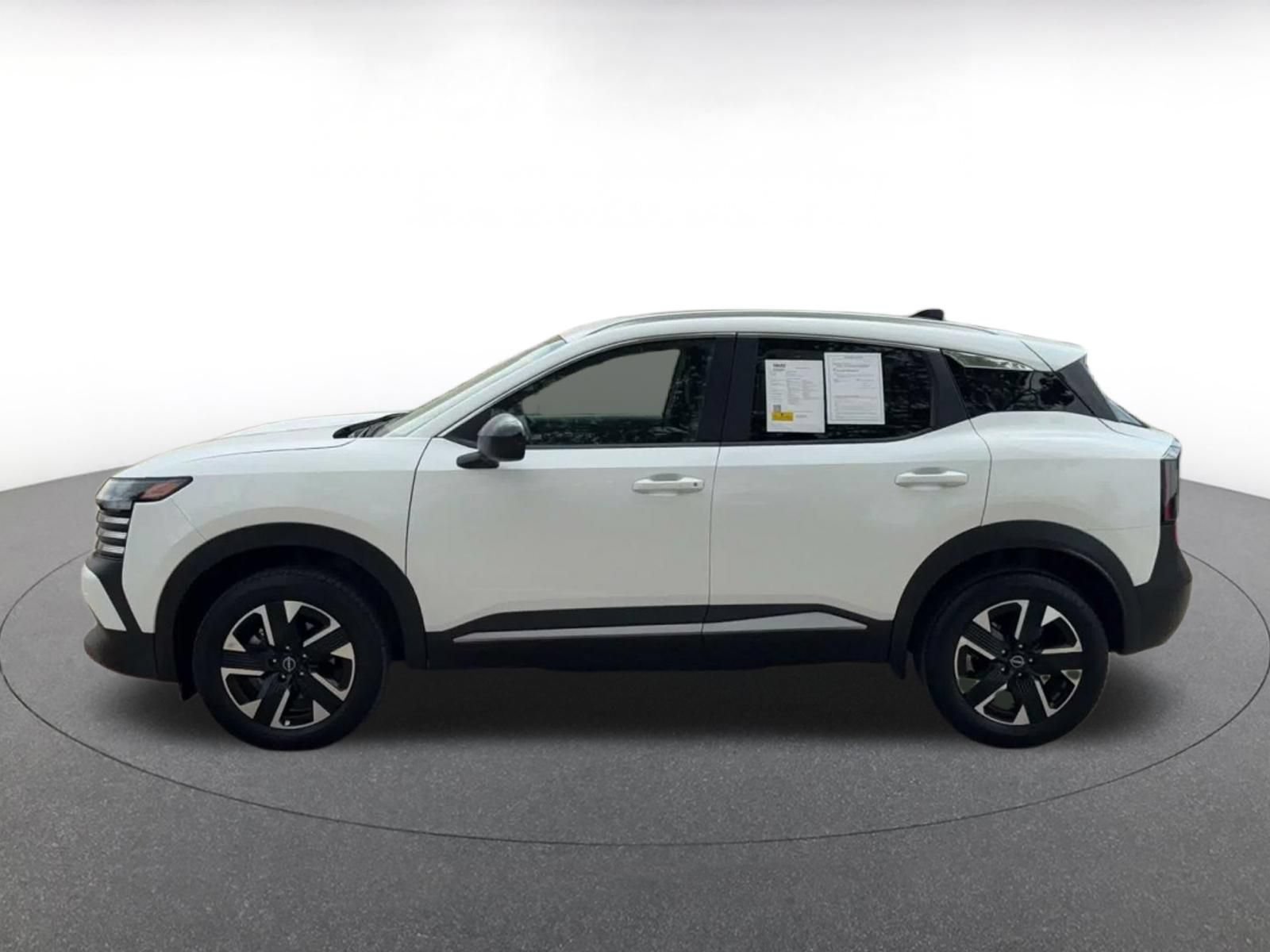 Thumbnail: 2026 Nissan Kicks - 10