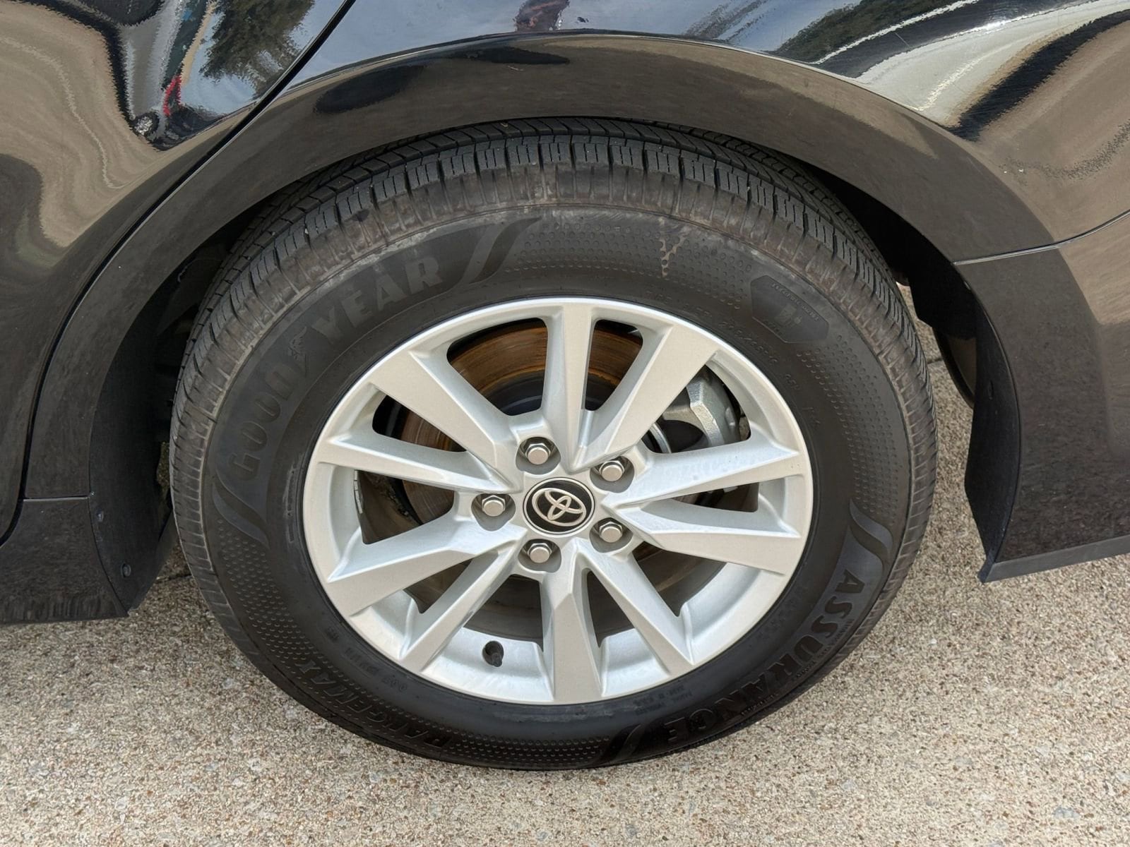 Thumbnail: 2025 Toyota Camry - 31