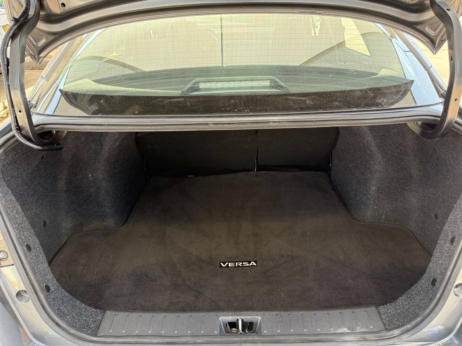2025 Nissan Versa Sedan SV - Photo 26