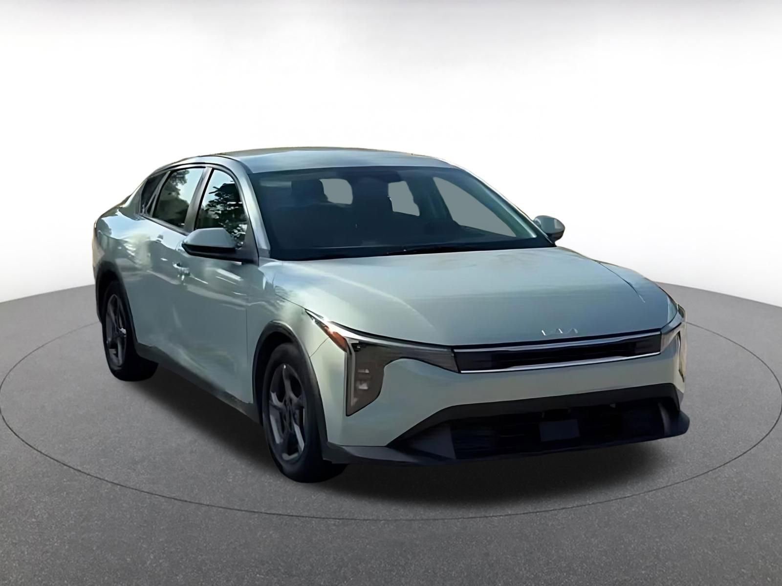 Thumbnail: 2025 Kia K4 - 3
