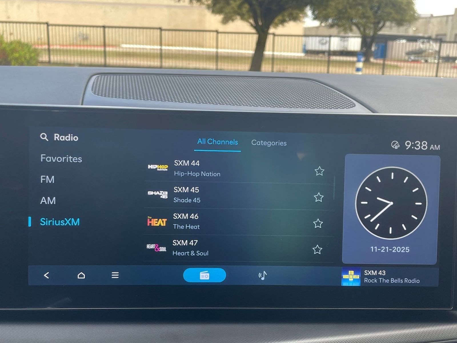 Thumbnail: 2025 Hyundai Santa Fe - 21