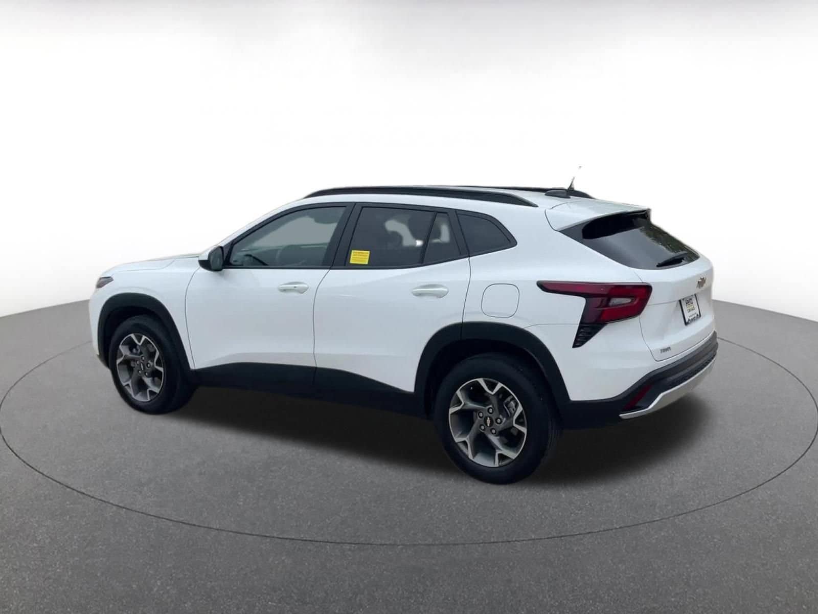 Thumbnail: 2025 Chevrolet Trax - 10