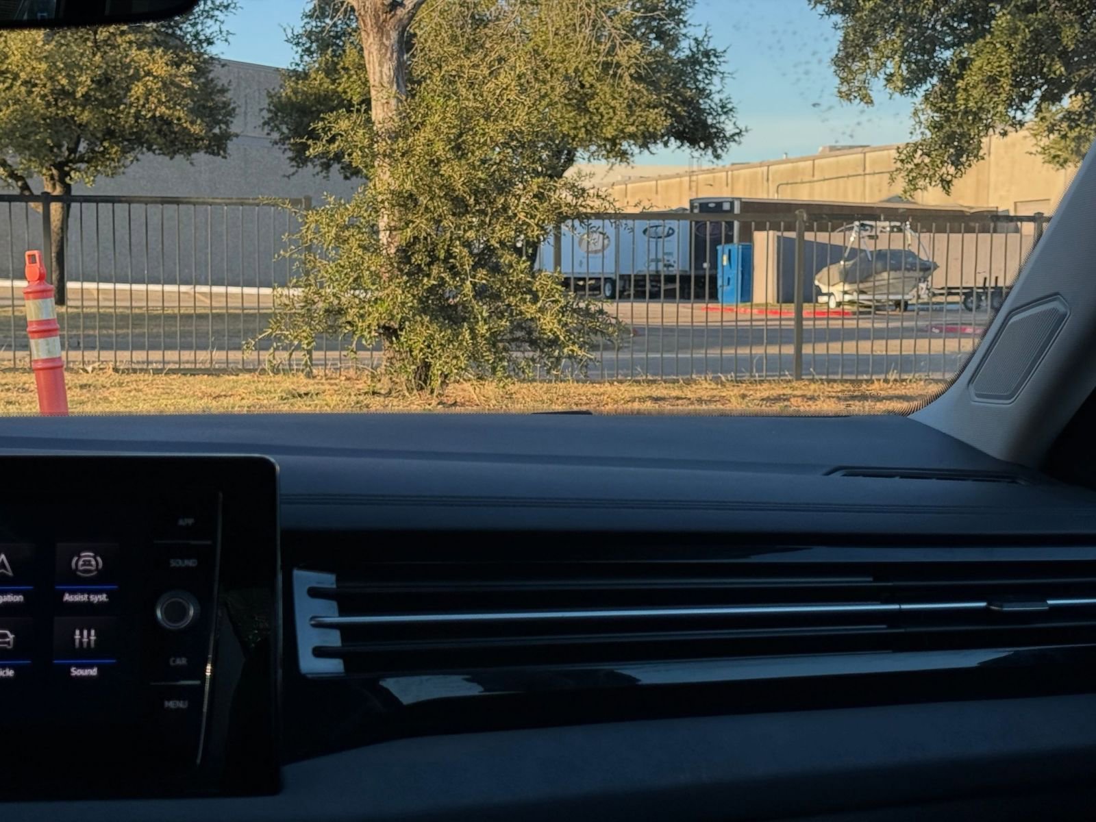 Thumbnail: 2025 Volkswagen Jetta - 35