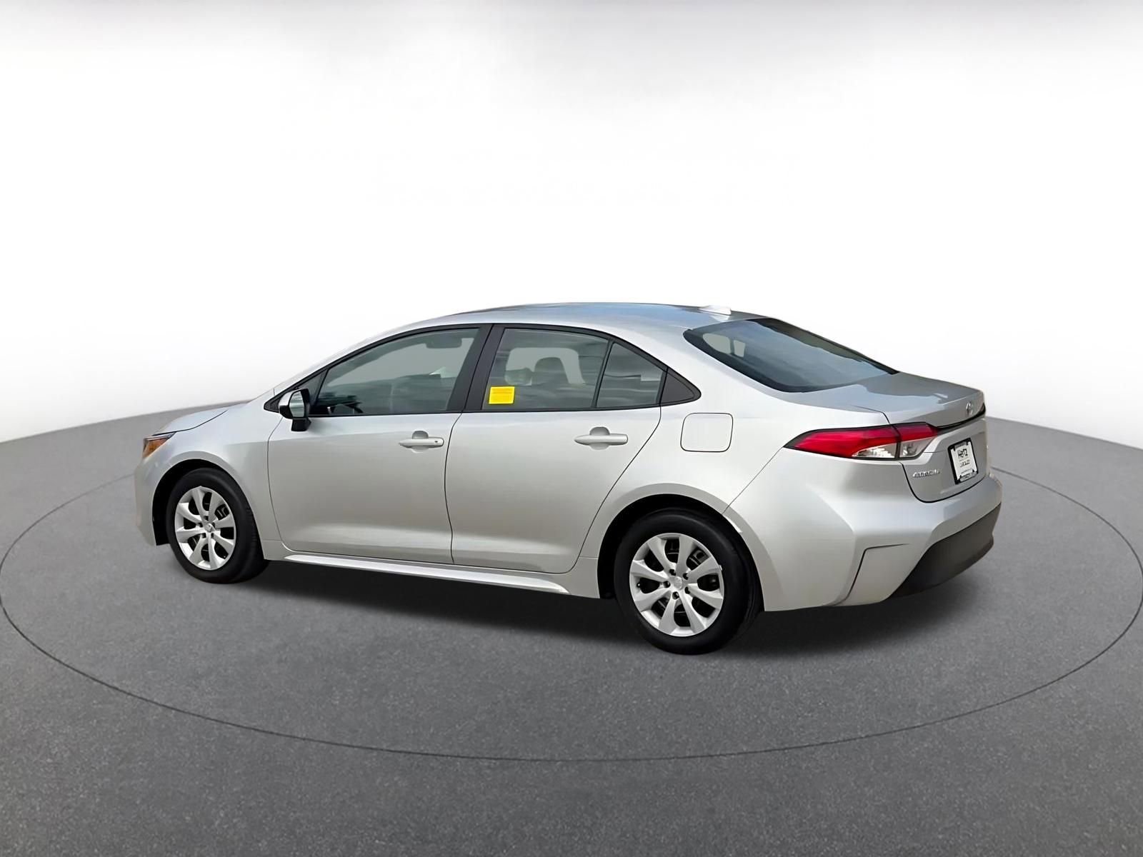 Thumbnail: 2025 Toyota Corolla - 10