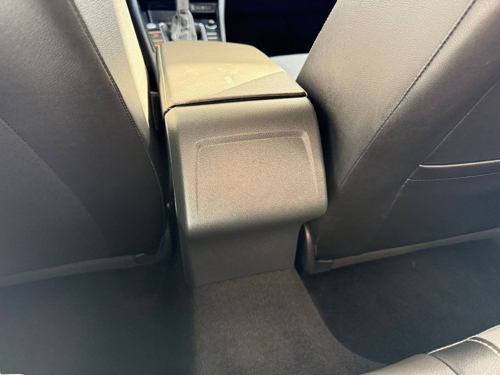 Thumbnail: 2025 Volkswagen Jetta - 24