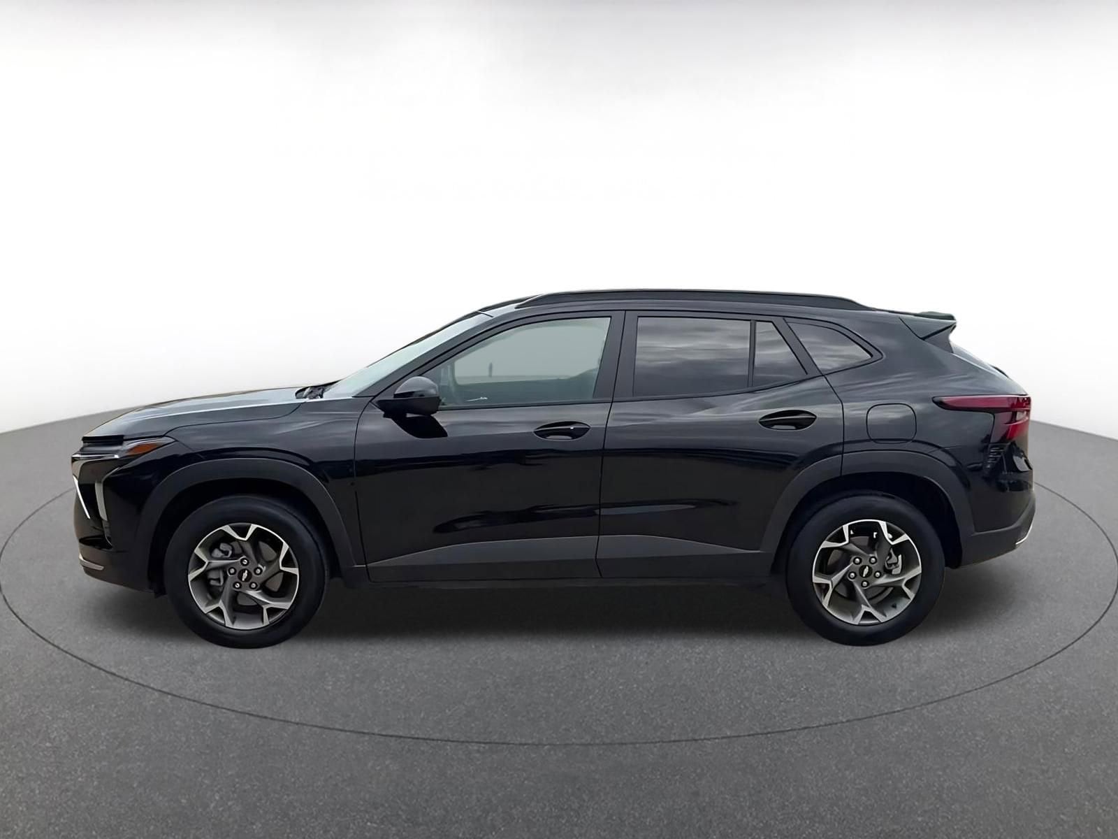 Thumbnail: 2025 Chevrolet Trax - 9