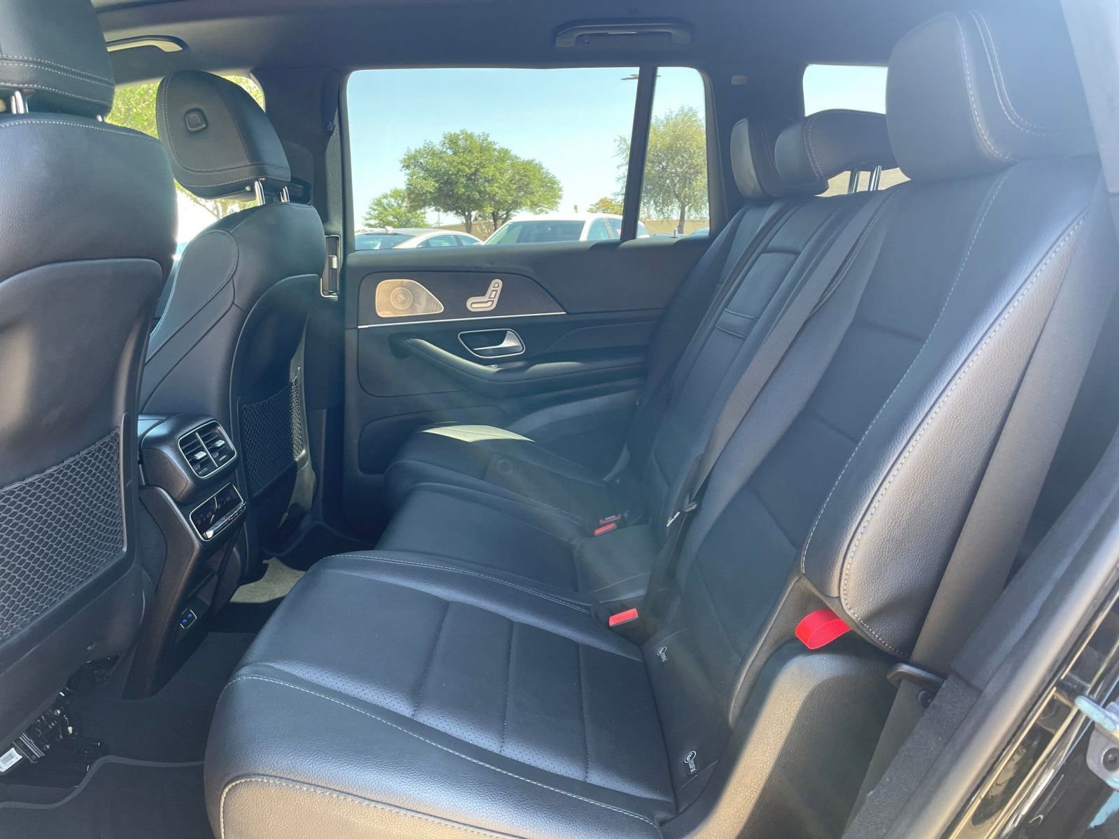 Thumbnail: 2024 Mercedes-Benz GLS - 25