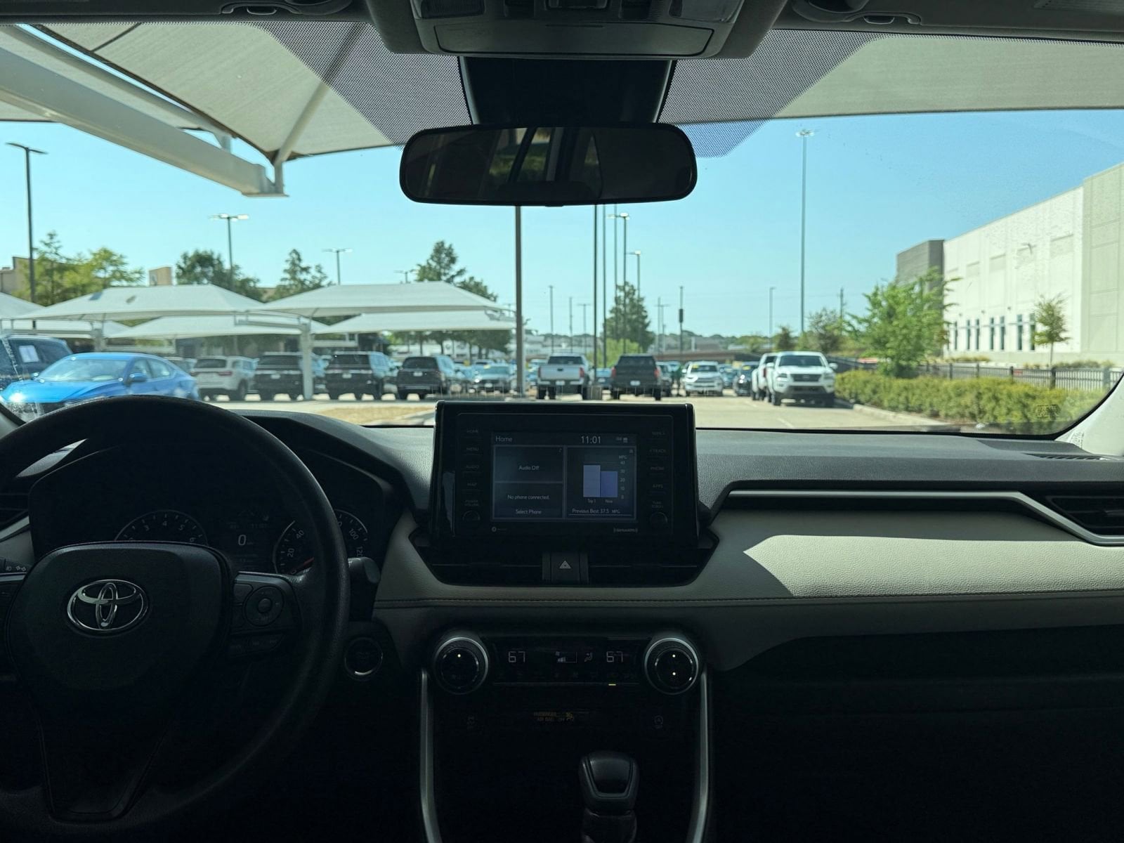 Thumbnail: 2021 Toyota RAV4 - 33