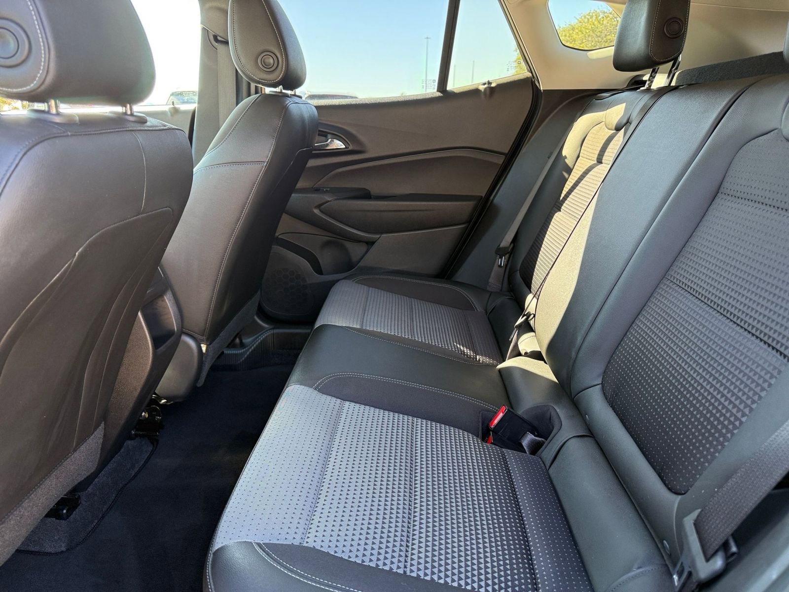 Thumbnail: 2025 Chevrolet Trax - 25