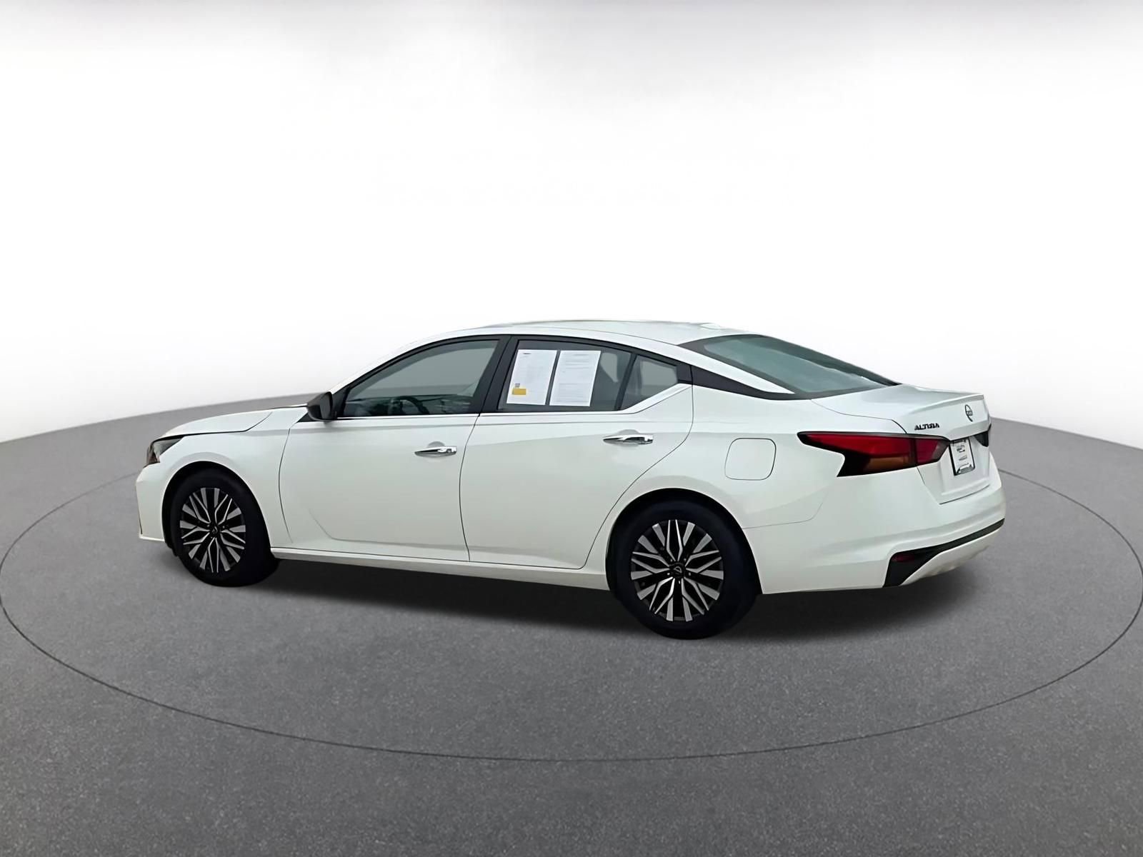 Thumbnail: 2025 Nissan Altima - 11