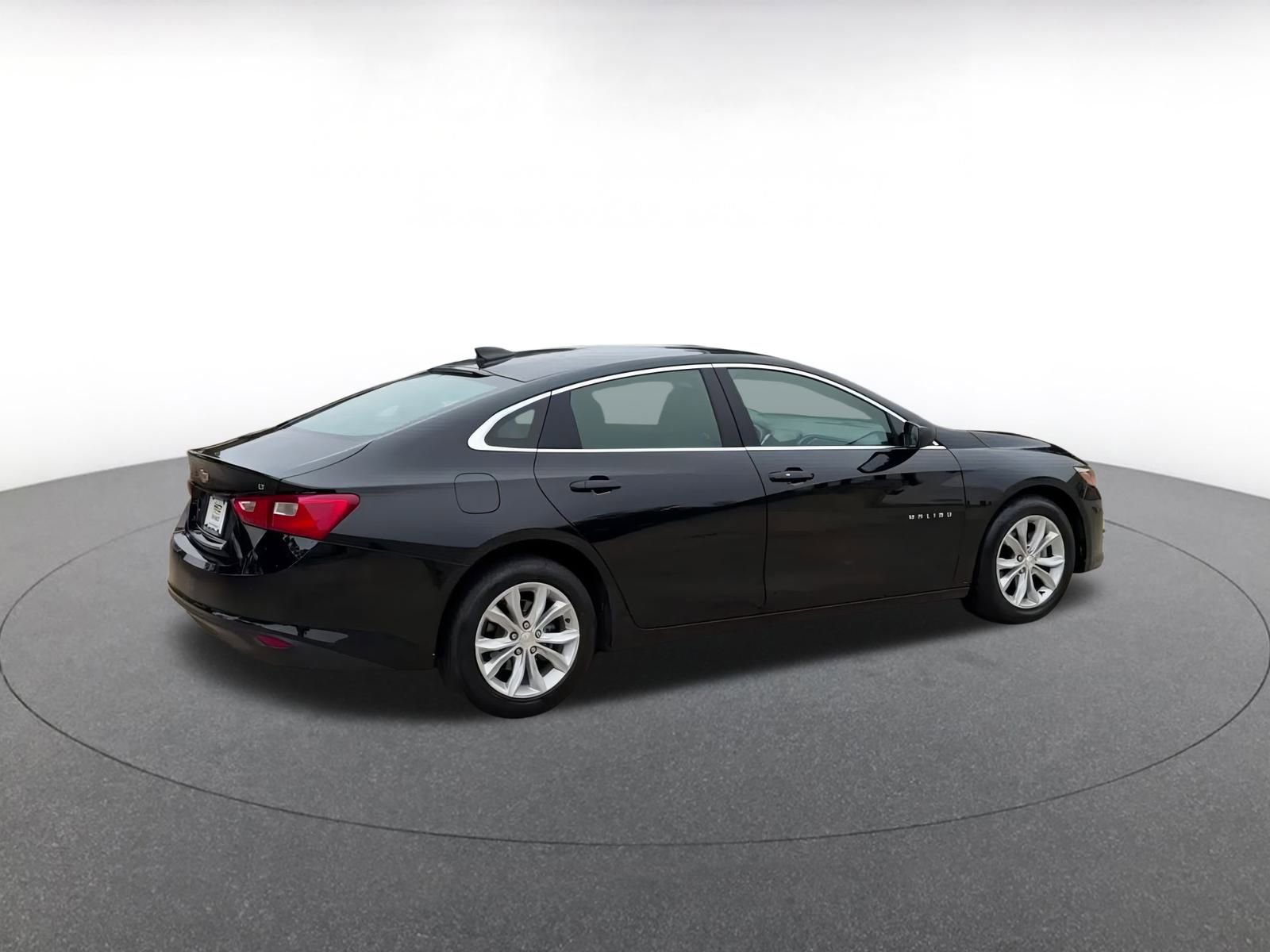 Thumbnail: 2024 Chevrolet Malibu - 15