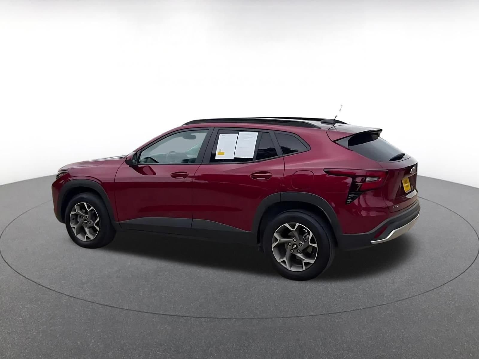 Thumbnail: 2025 Chevrolet Trax - 9
