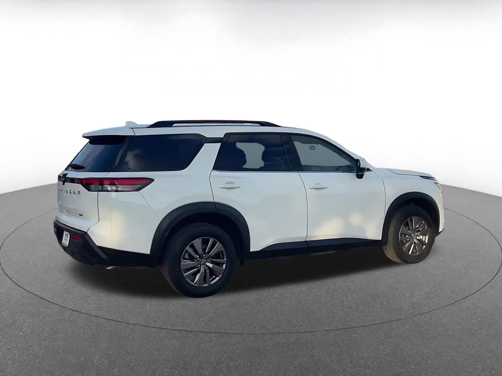 Thumbnail: 2025 Nissan Pathfinder - 14