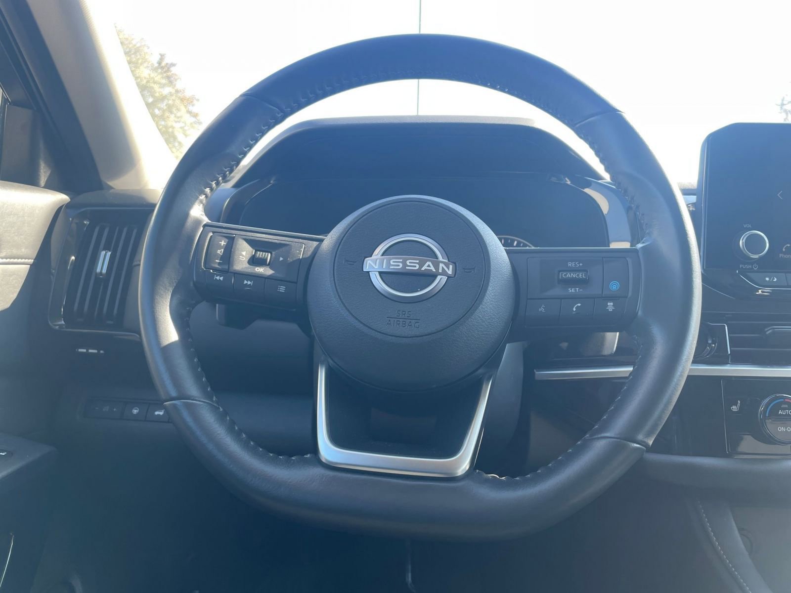 Thumbnail: 2025 Nissan Pathfinder - 30