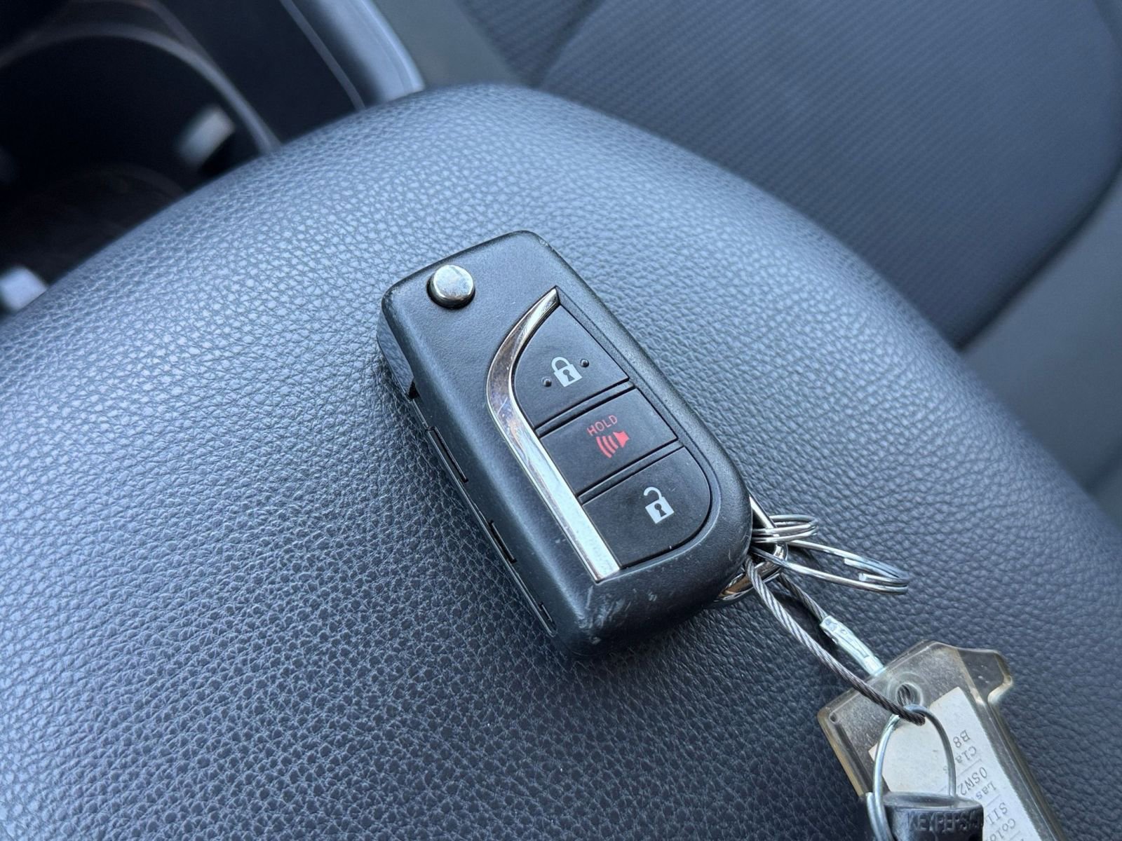 Thumbnail: 2025 Toyota RAV4 - 21