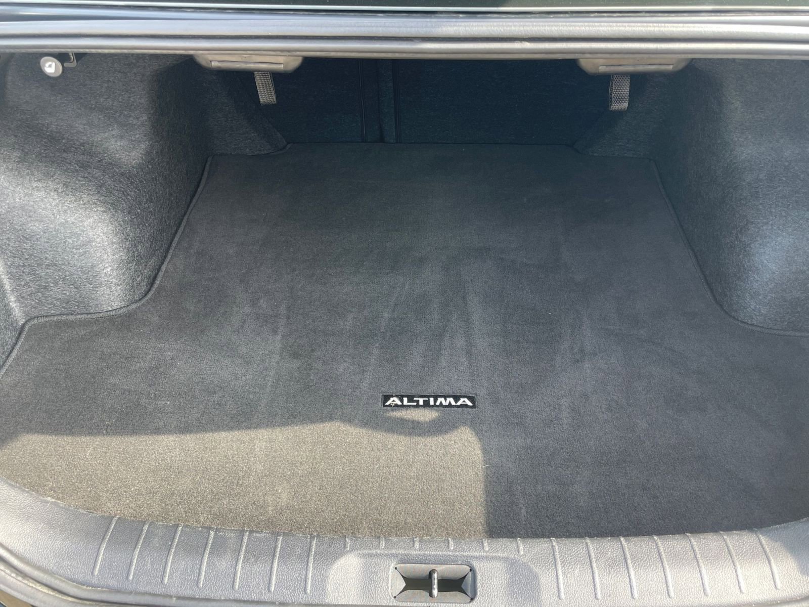 Thumbnail: 2025 Nissan Altima - 32