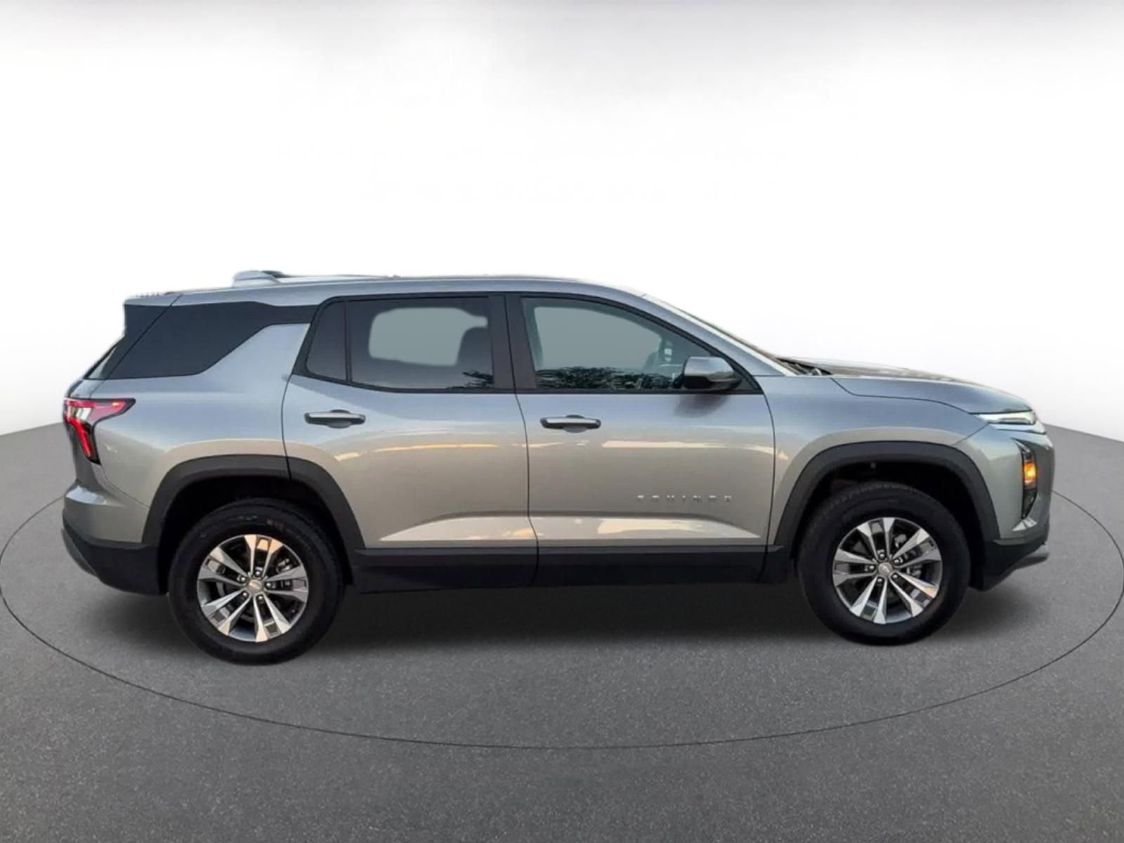 Thumbnail: 2025 Chevrolet Equinox - 16