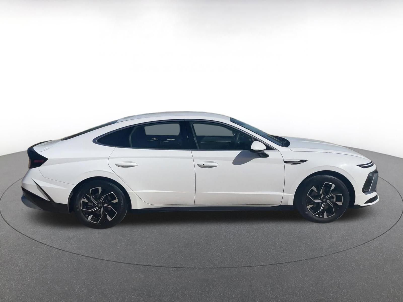 Thumbnail: 2025 Hyundai Sonata - 16