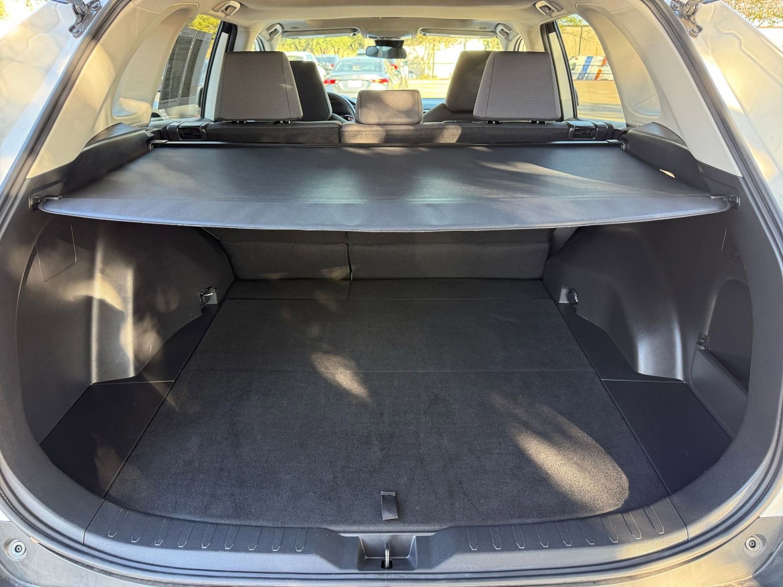 Thumbnail: 2025 Toyota RAV4 - 31