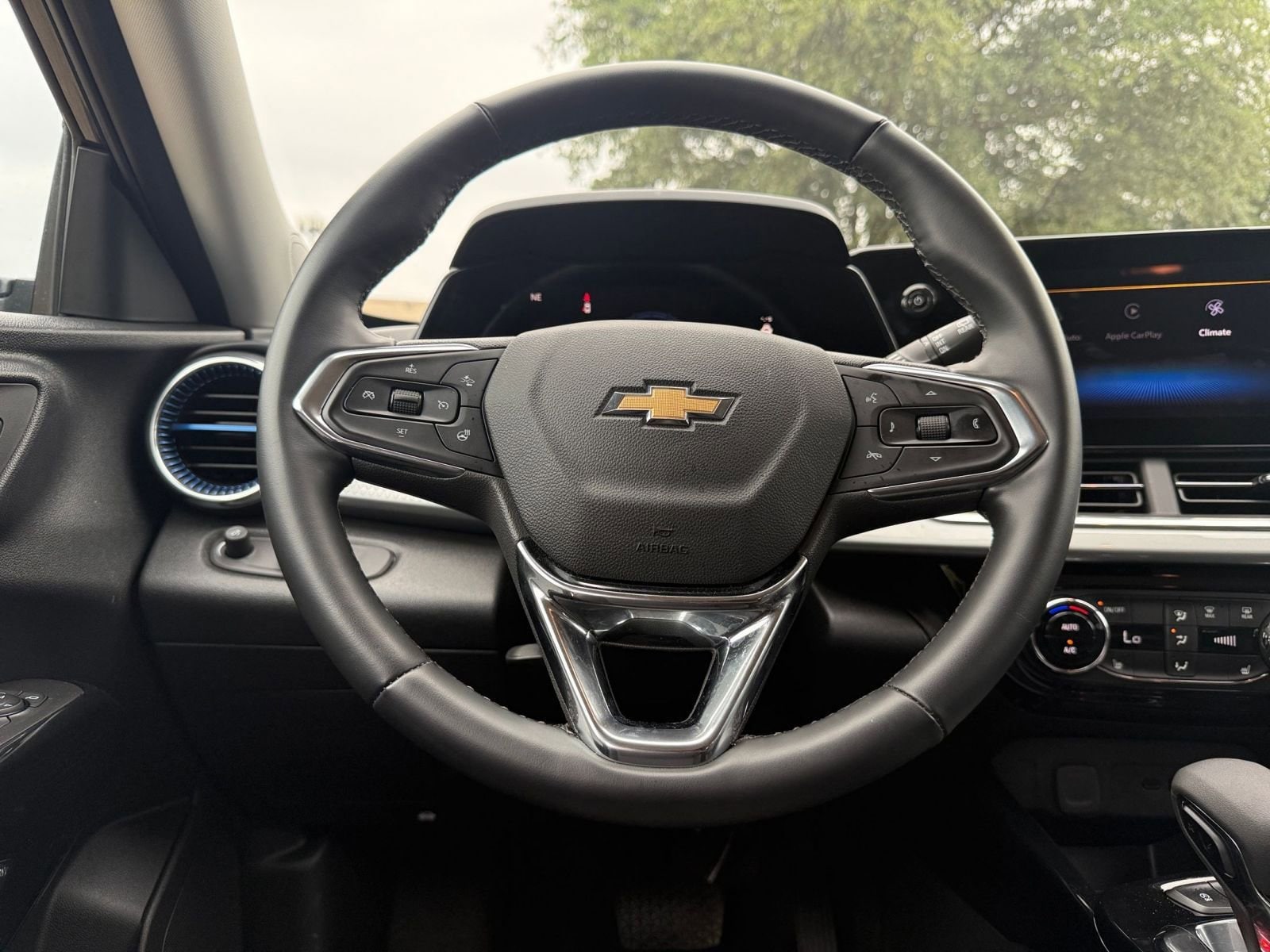 Thumbnail: 2025 Chevrolet Trax - 29