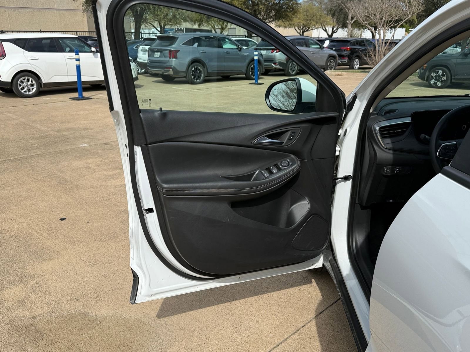 Thumbnail: 2025 Buick Encore GX - 18