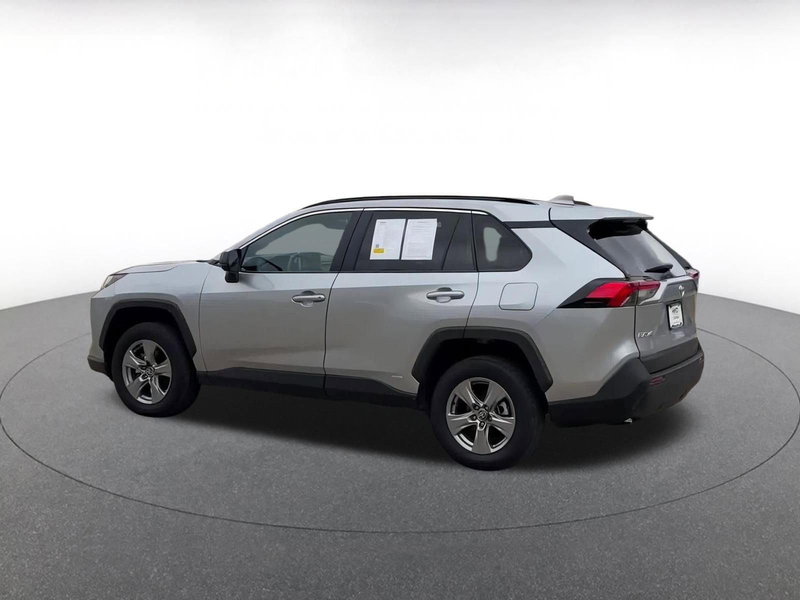 Thumbnail: 2025 Toyota RAV4 - 10