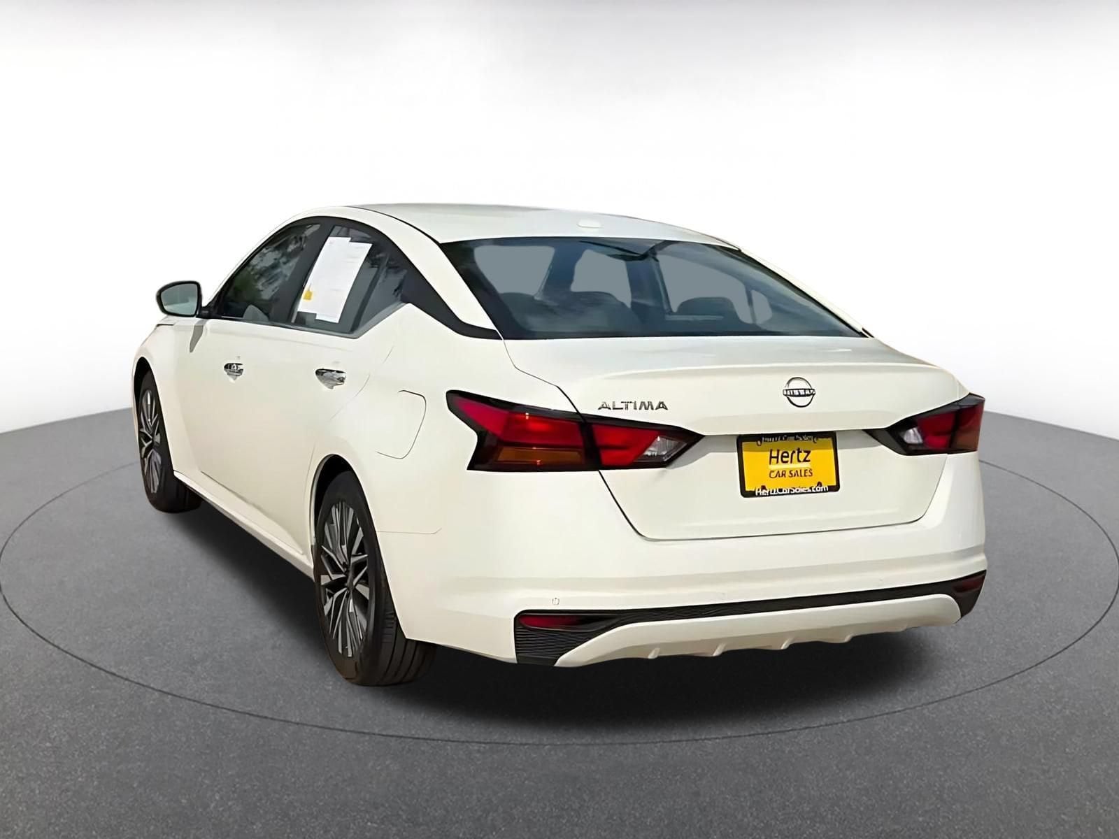 Thumbnail: 2025 Nissan Altima - 10