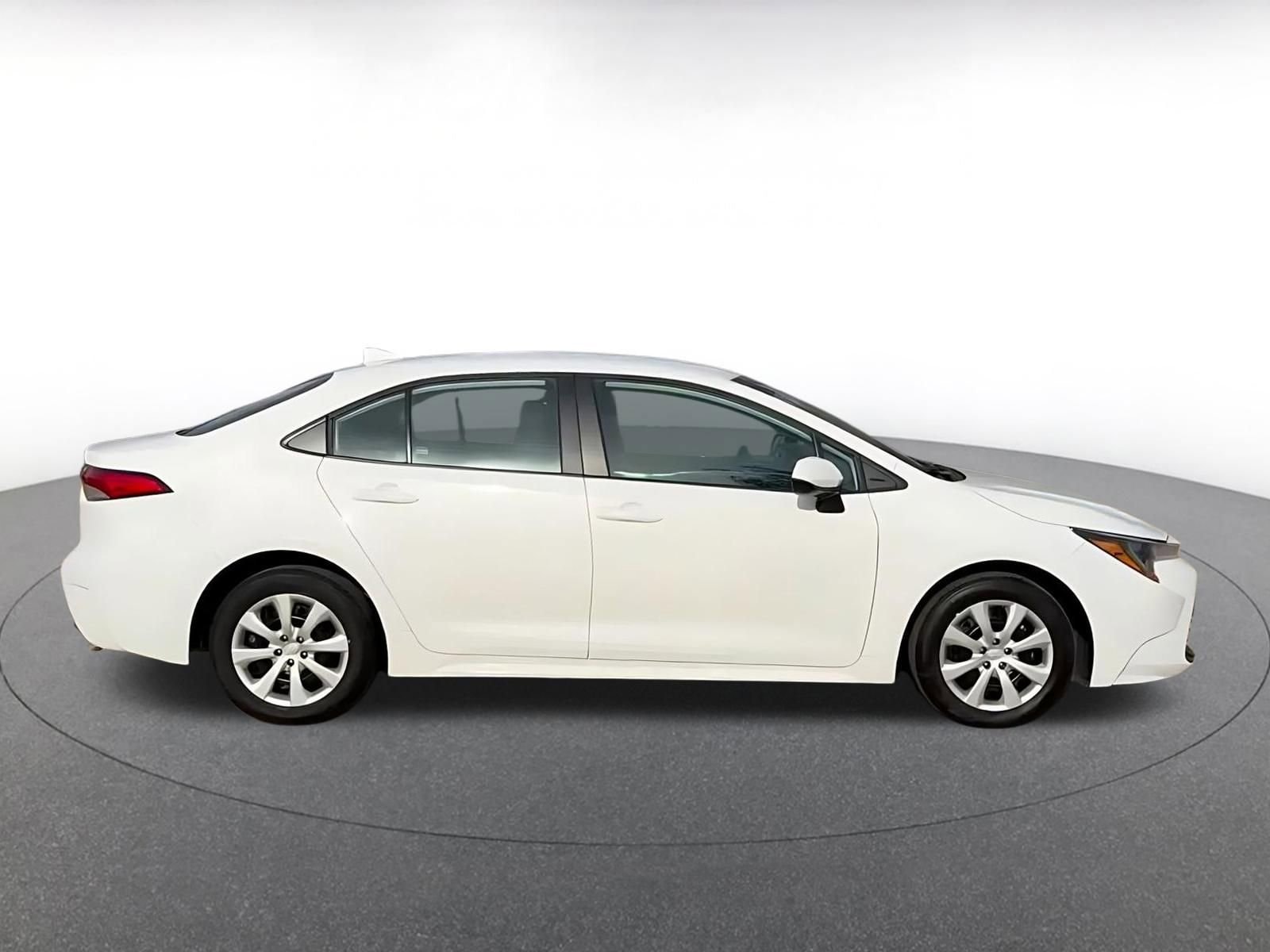 Thumbnail: 2025 Toyota Corolla - 16