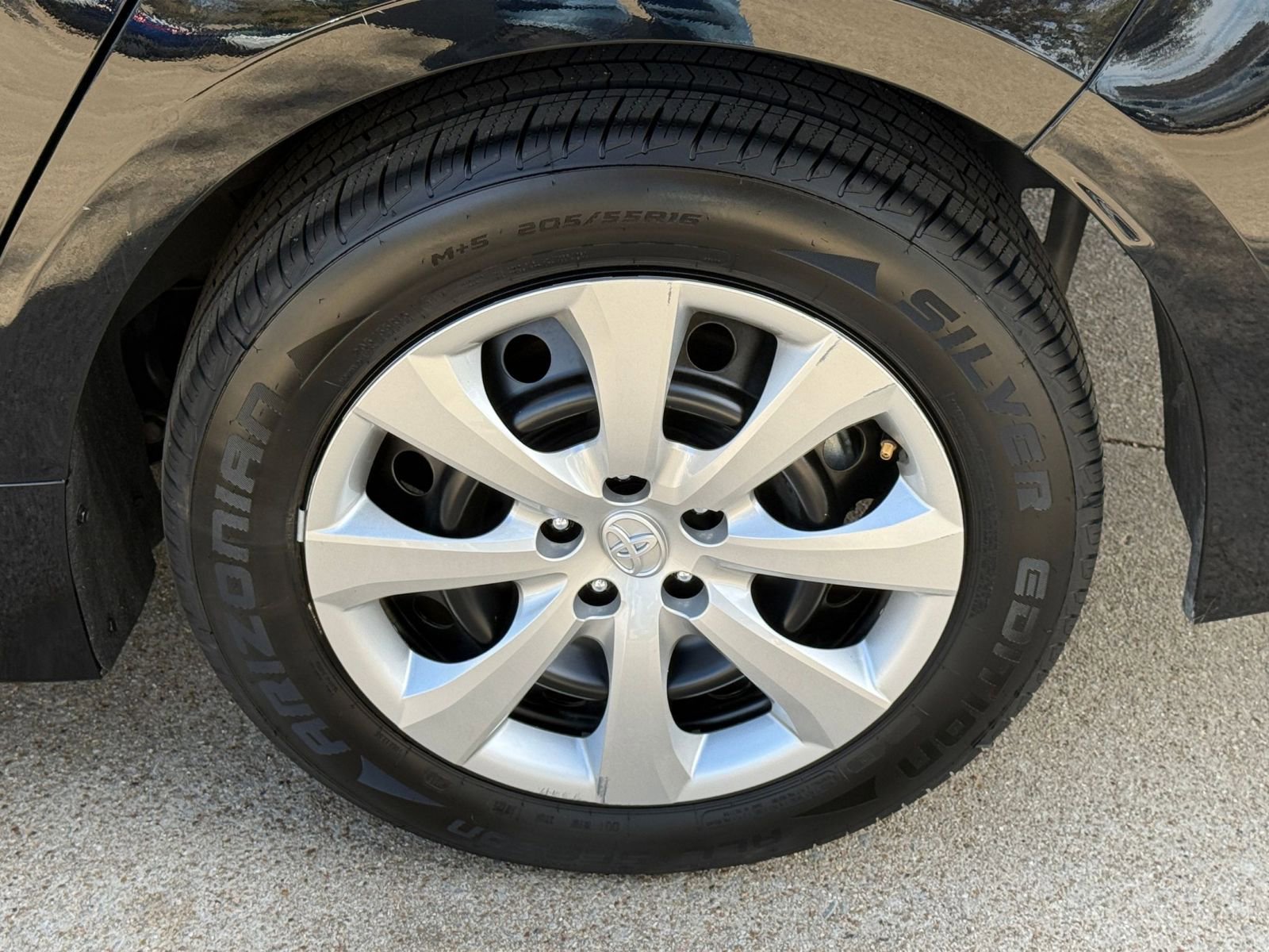 Thumbnail: 2025 Toyota Corolla - 30