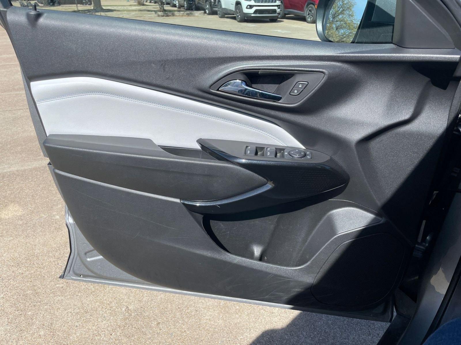 Thumbnail: 2025 Chevrolet Trax - 18