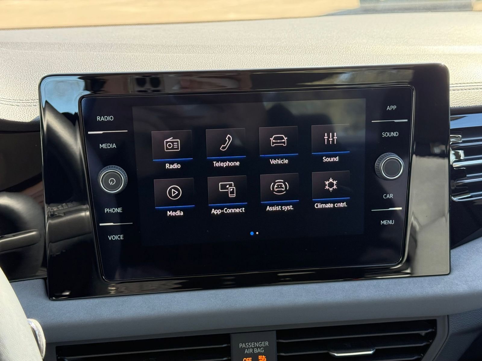 Thumbnail: 2025 Volkswagen Jetta - 22