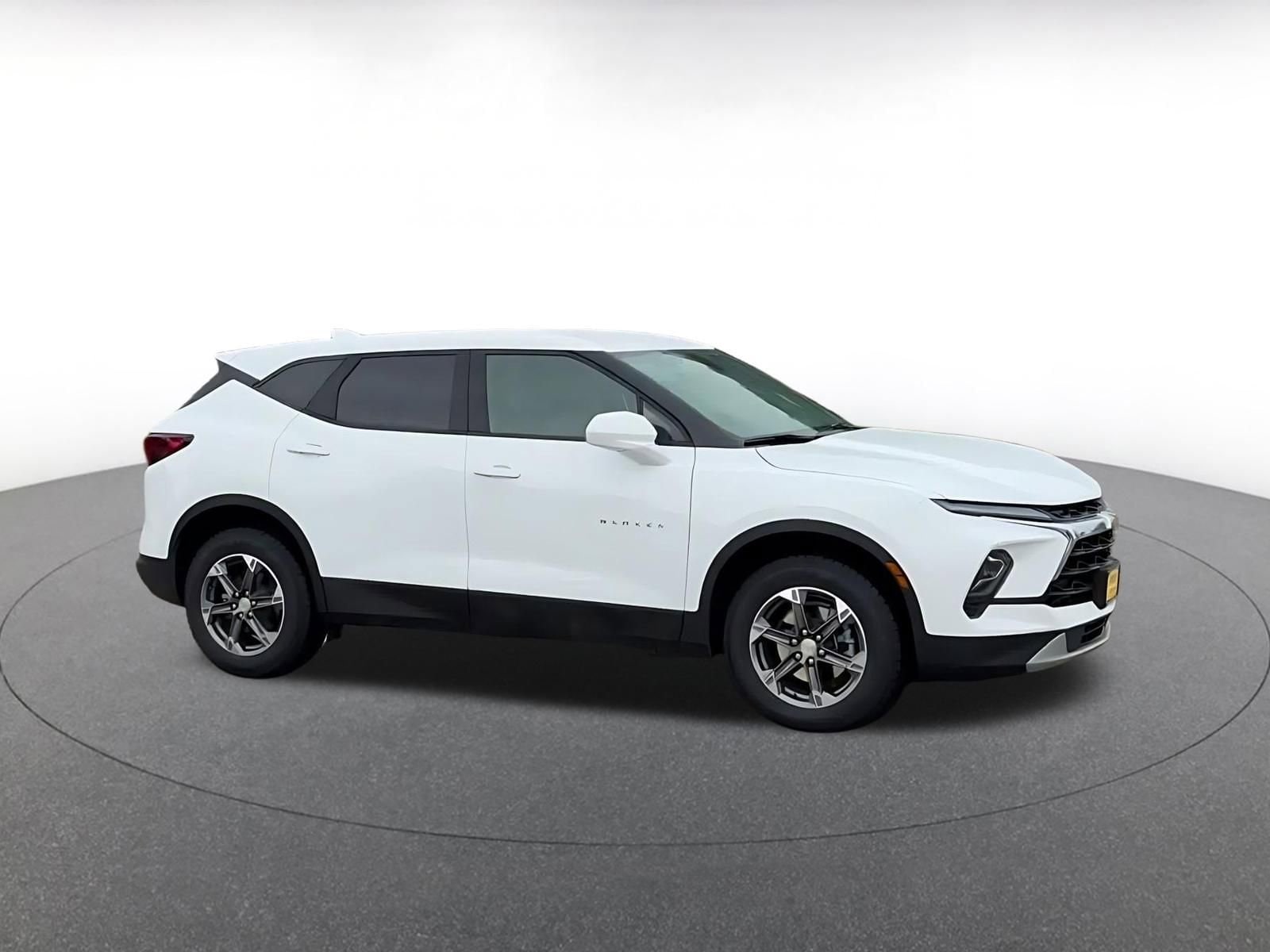 Thumbnail: 2025 Chevrolet Blazer - 2