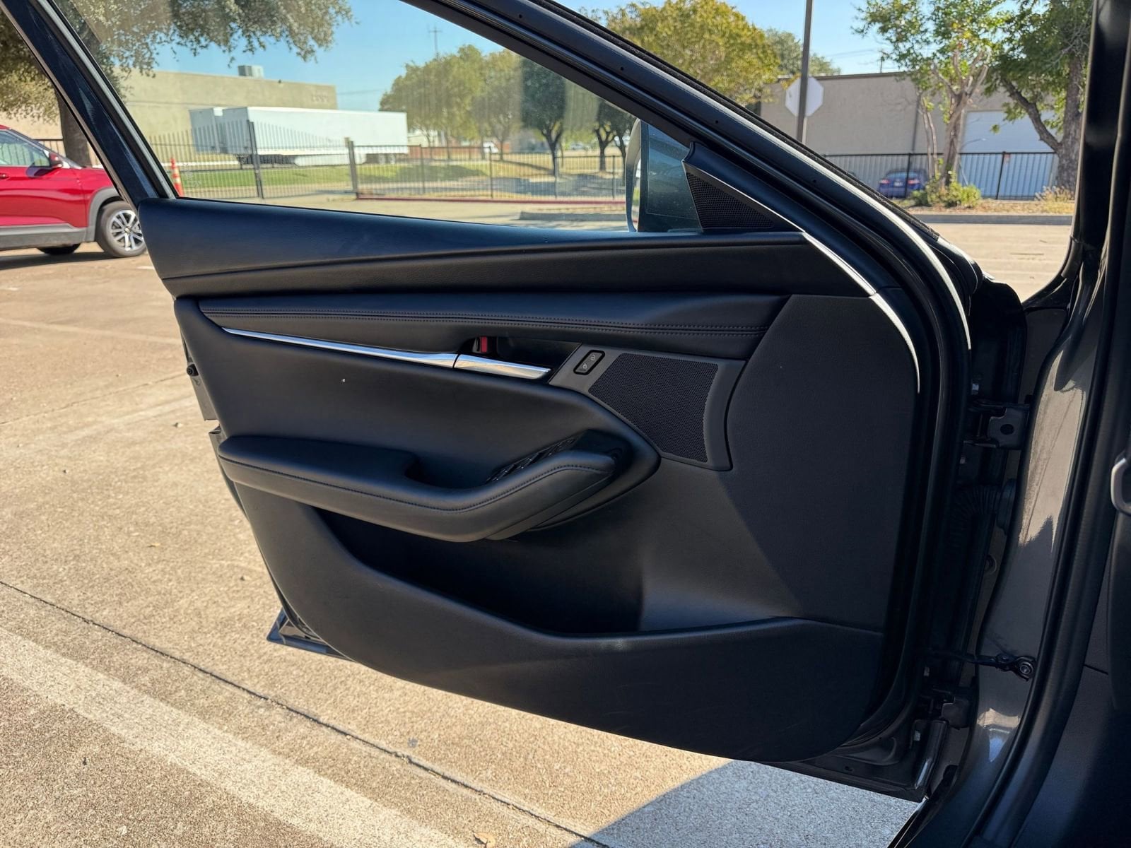 Thumbnail: 2025 Mazda Mazda3 - 20