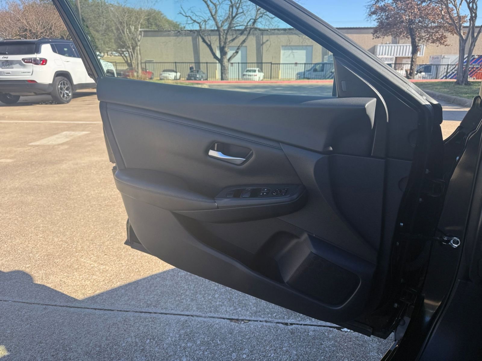 Thumbnail: 2025 Nissan Sentra - 20