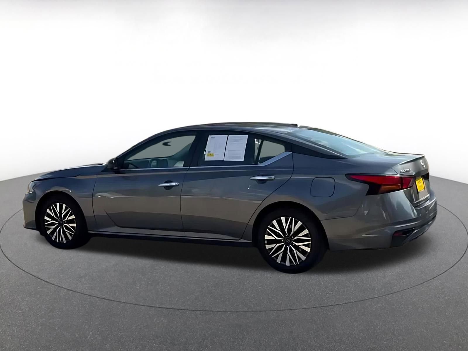 Thumbnail: 2025 Nissan Altima - 10