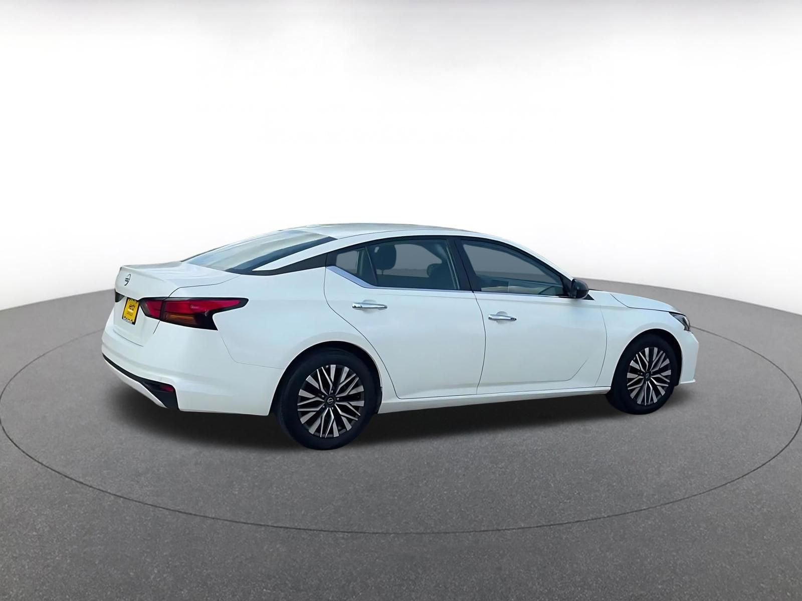 Thumbnail: 2025 Nissan Altima - 15
