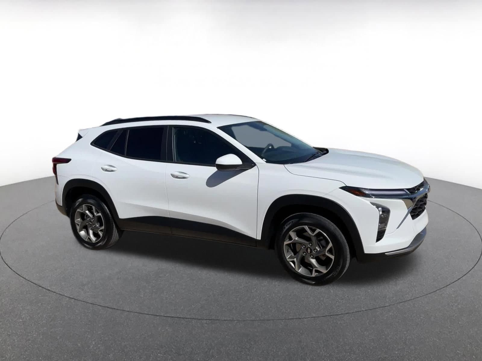 Thumbnail: 2025 Chevrolet Trax - 1