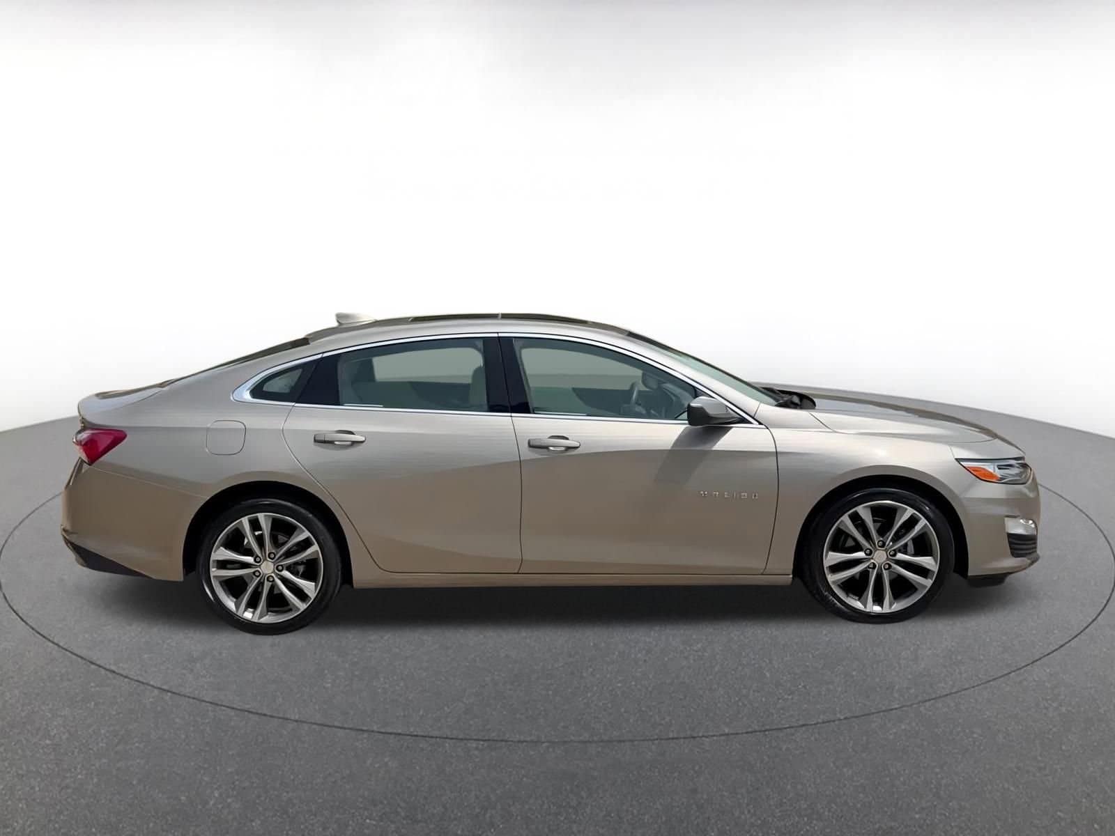 Thumbnail: 2024 Chevrolet Malibu - 16
