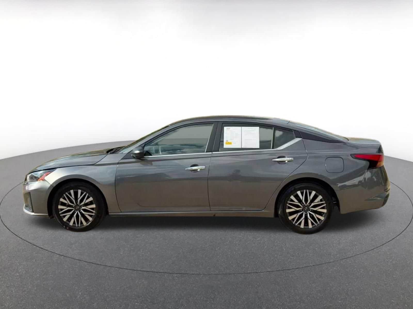 Thumbnail: 2025 Nissan Altima - 8