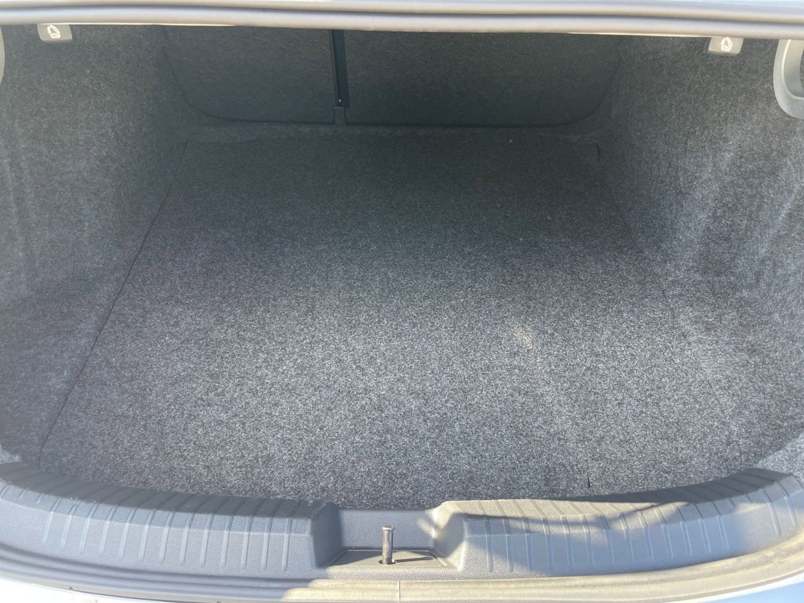 Thumbnail: 2025 Volkswagen Jetta - 31