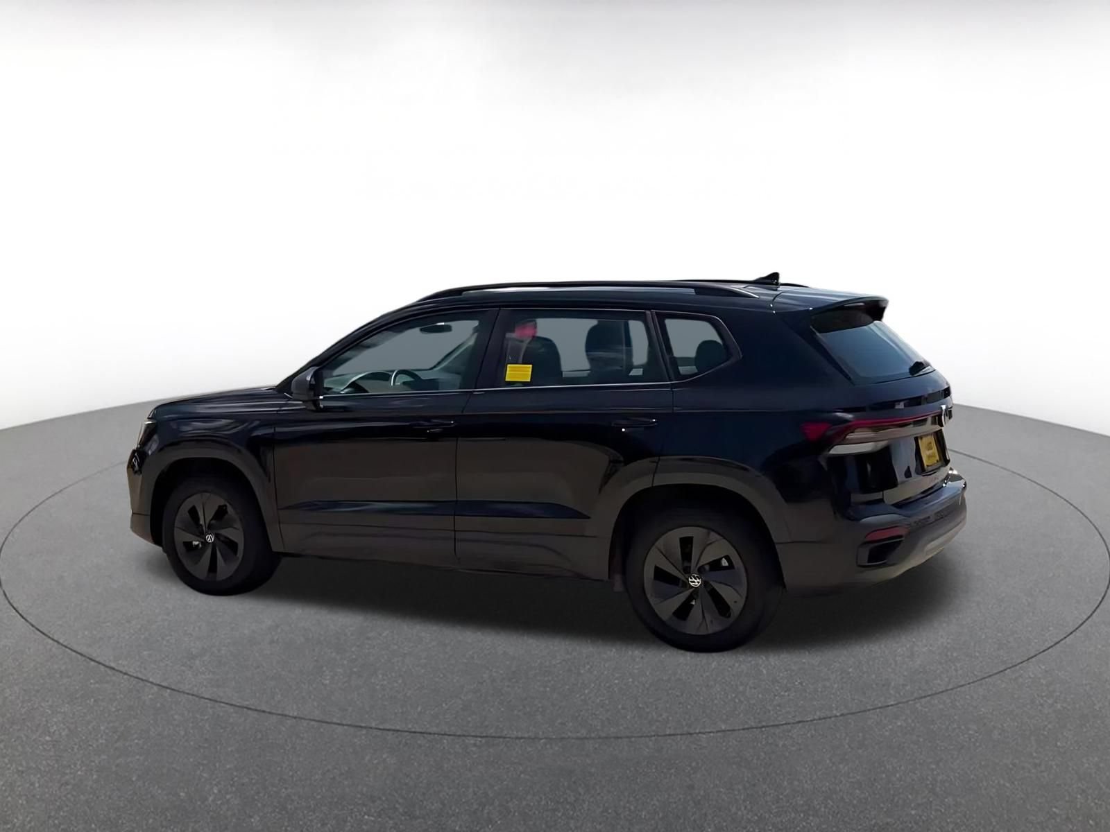 Thumbnail: 2025 Volkswagen Taos - 10