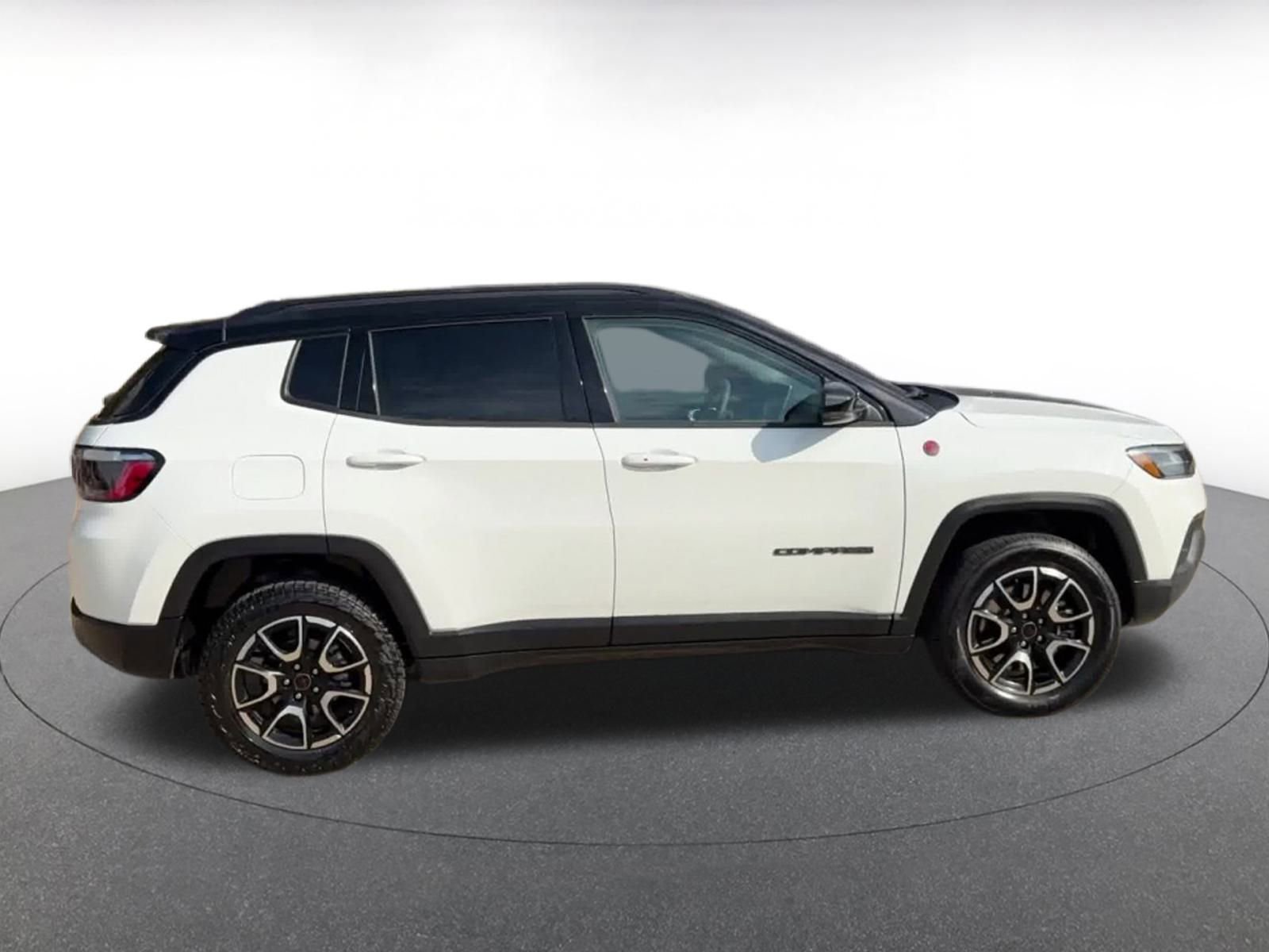 Thumbnail: 2025 Jeep Compass - 16