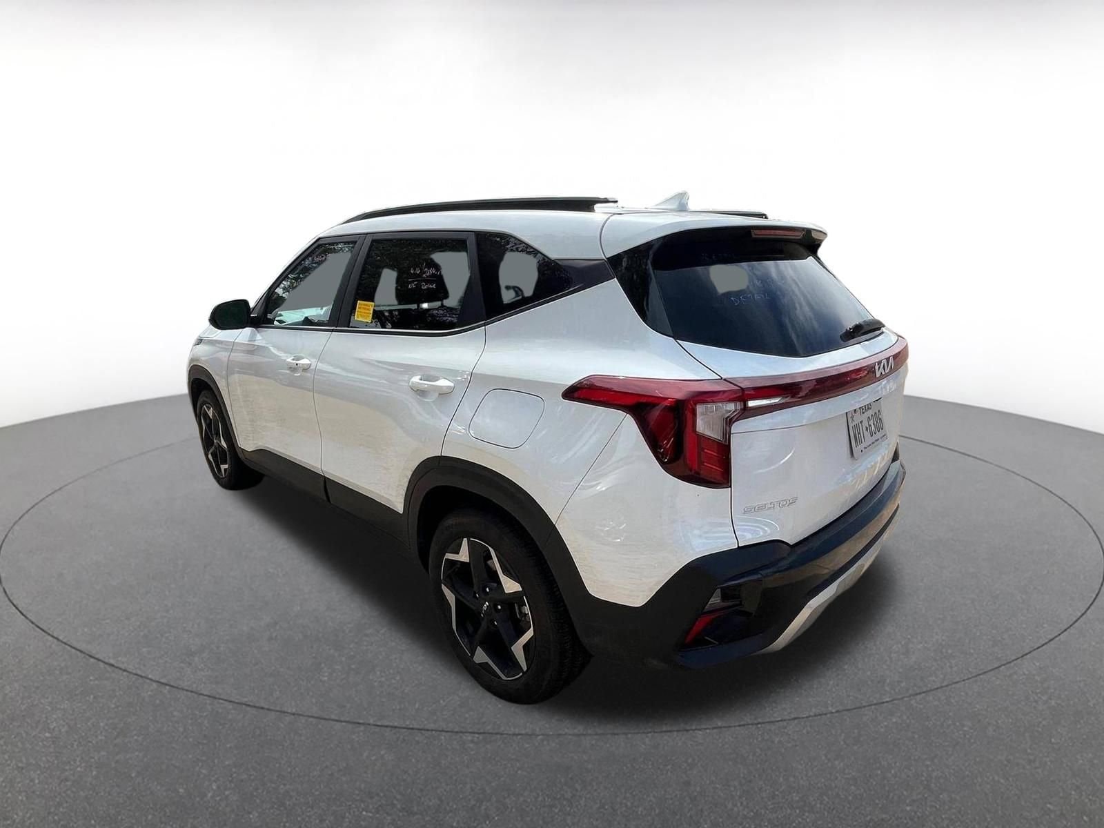 Thumbnail: 2025 Kia Seltos - 3